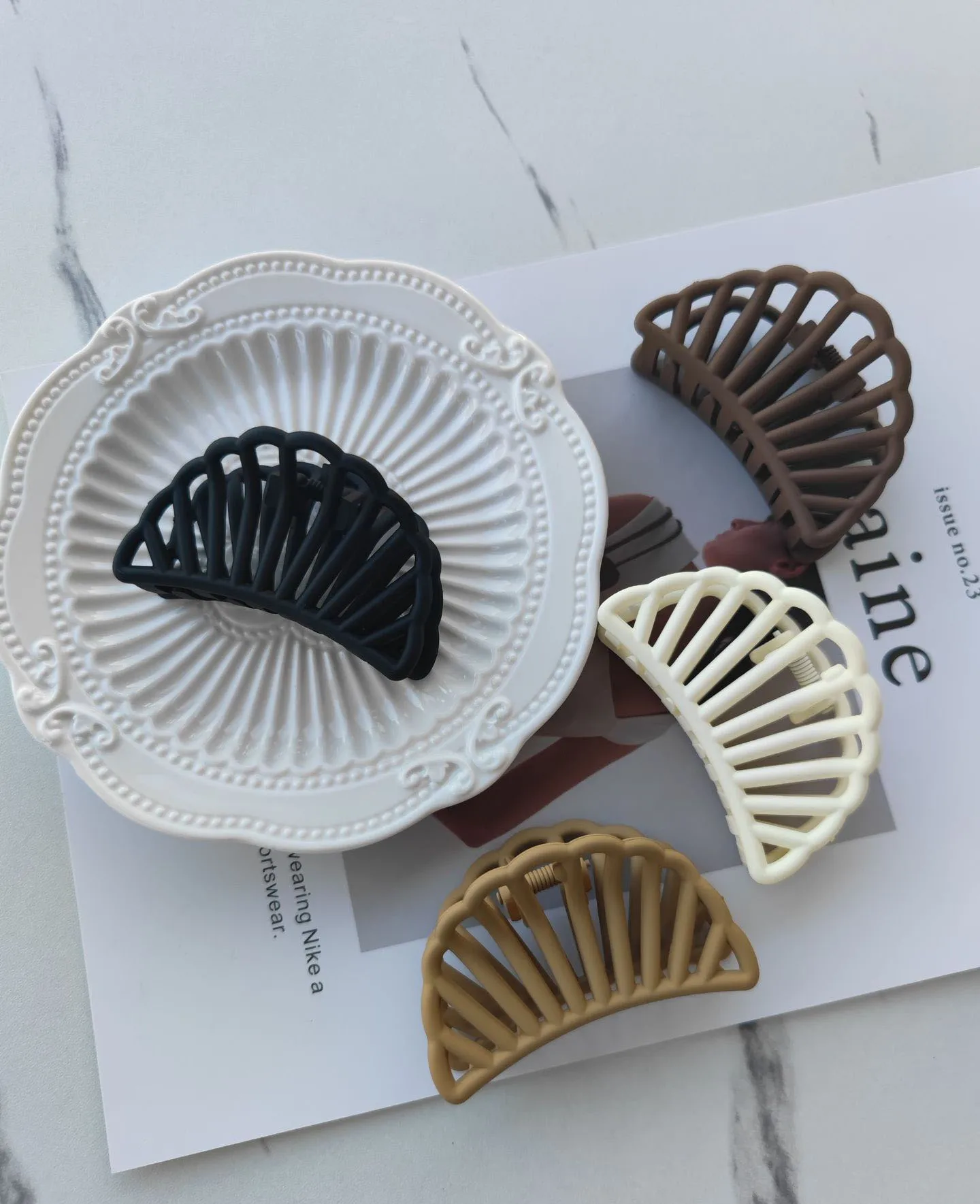 

Новинка модный простой однотонный просвечивающий светильник с зажимом роскошный элегантный все с милым умывателем для лица захват для волос