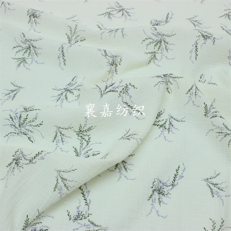 Двойной марлевый креп маленький цветок детская одежда пижамы ткани для домашней