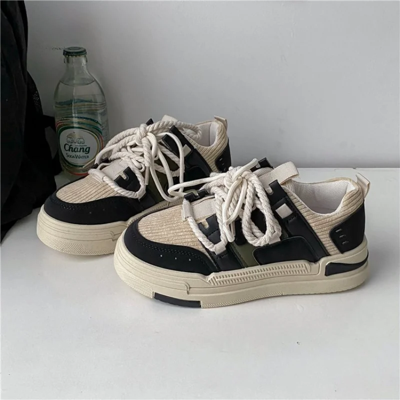 

Winter Woman Shoe 2023 Ins Khaki Designer Sneaker Flat Japanese Student Shoes Fashion Comfortable Luxury Casual Female Sneakers