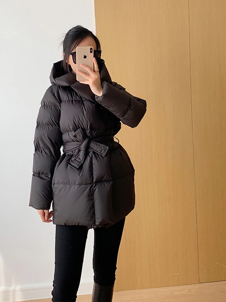 2022 Winter Women's Down Jackets Ultra Light Warm Casual Coat Female Loose Puffer Jacket Belt Hooded Parka Overcoat