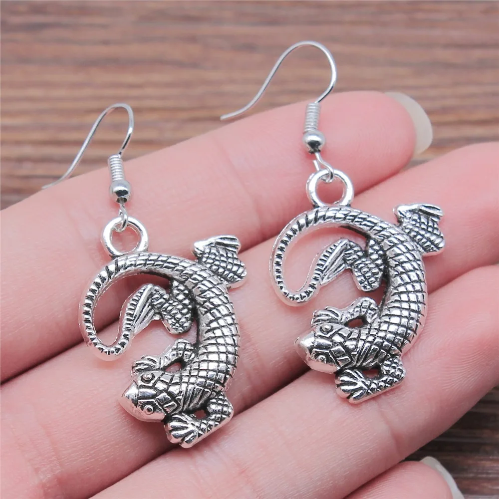 

Fashion Simple Design Antique Silver Color Gecko Pendant Earrings Dropshipping Drop Earrings