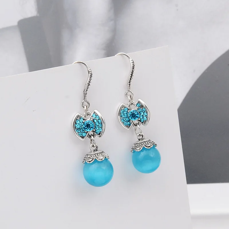 

Natural Sky Blue Chalcedony Hand-carved Water Drop Earrings Fashion Boutique Jewelry Women's Agate Earrings Gift Wholesale