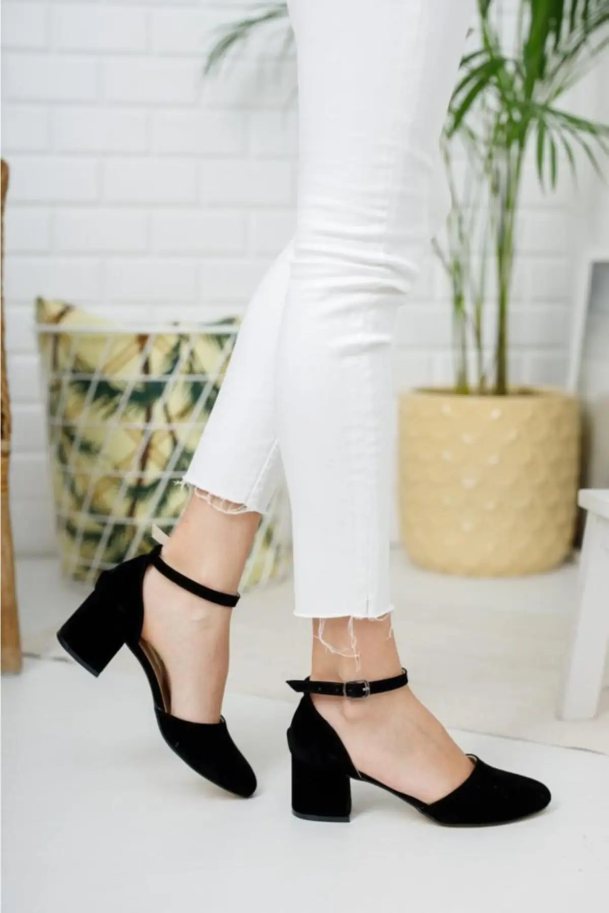 

2021 Ladies Pumpss Classic Heels Suede Shoes Black-linked by the wrists New Fashion Stylish Lady Party Women Pumps shoes