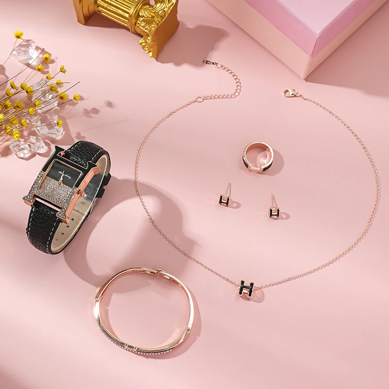 2023 Hot Selling Exquisite Love Snowflake Creative Flower Bracelet Women's Leisure Watch Set Holiday Girlfriend Gift Set