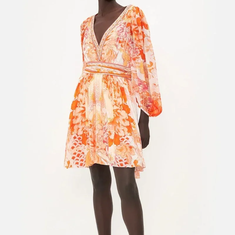 Женское шелковое мини-платье с цветочным принтом оранжевое элегантное платье