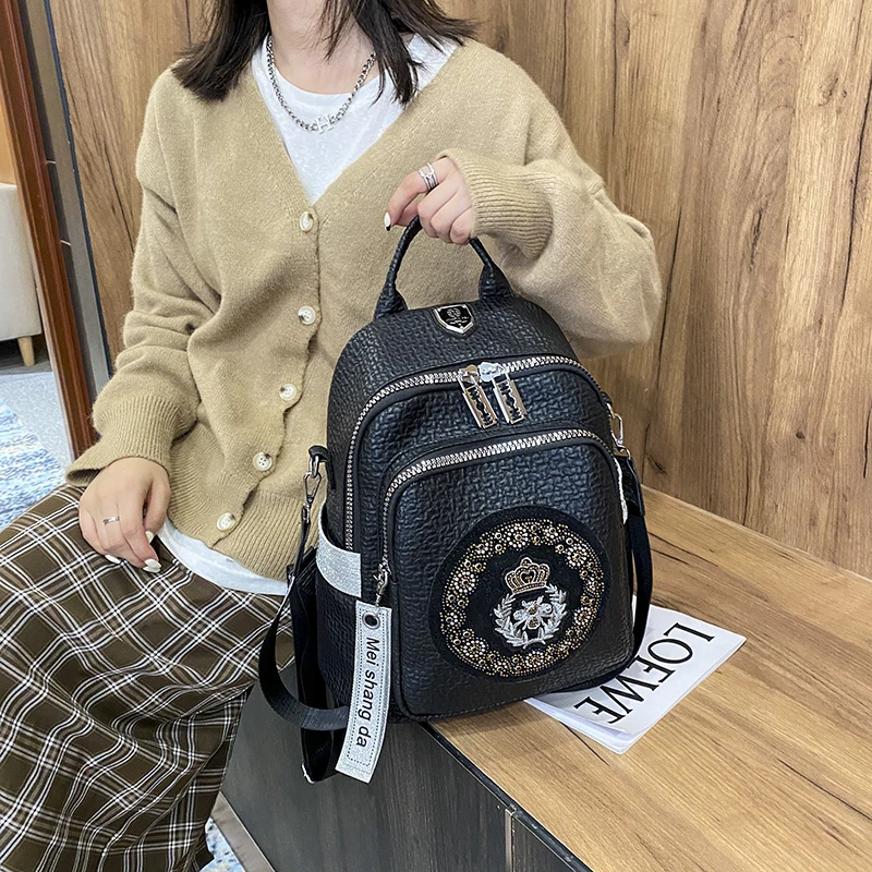 

YILIAN 2022 fashion backpack women's new leisure travel bag all-in-one anti-theft backpack light diamond-inlaid travel bag