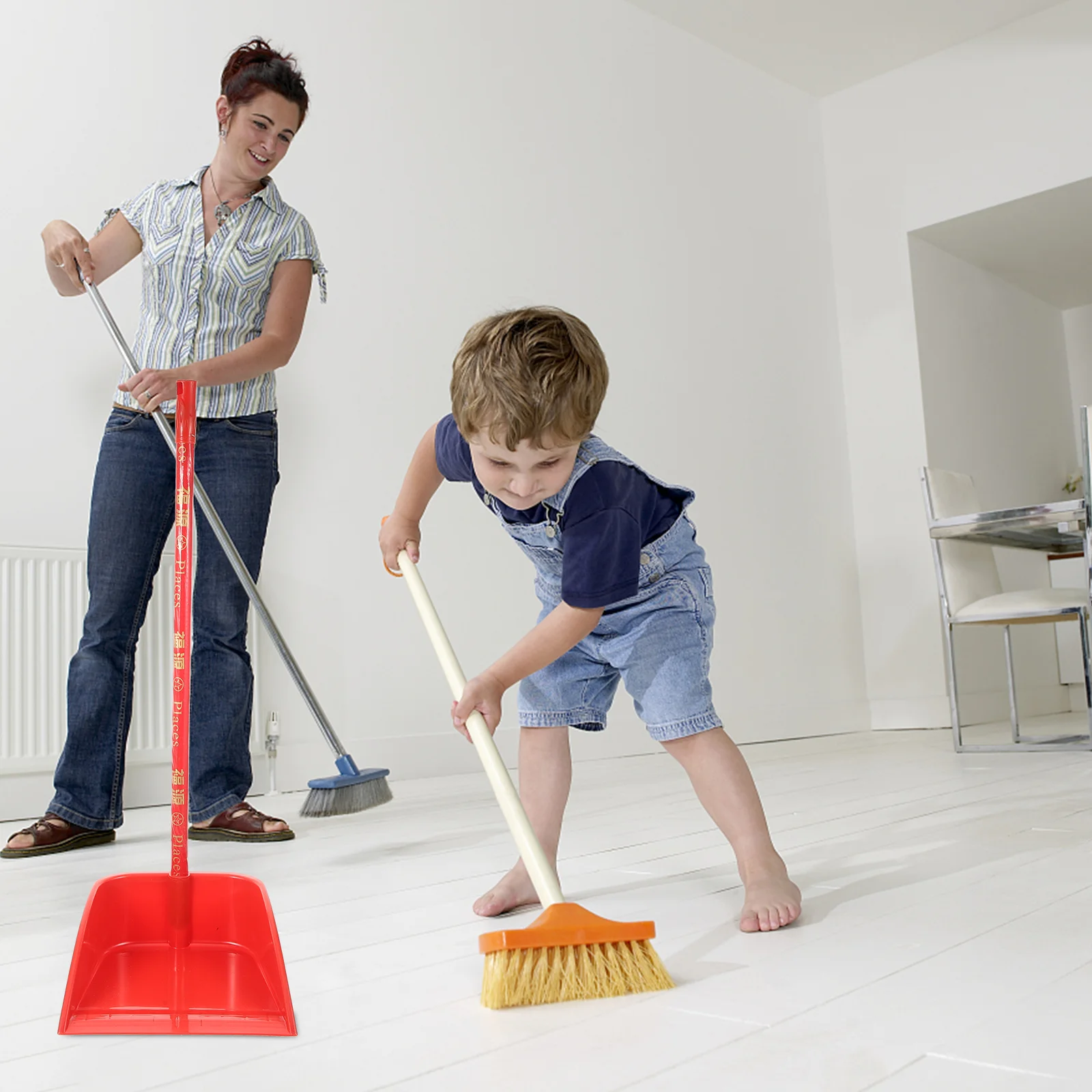 

Heavy Duty Dust Pan Dustpan with Long Handle Outdoor Garbage Cleaning Pans Small Trash Bin