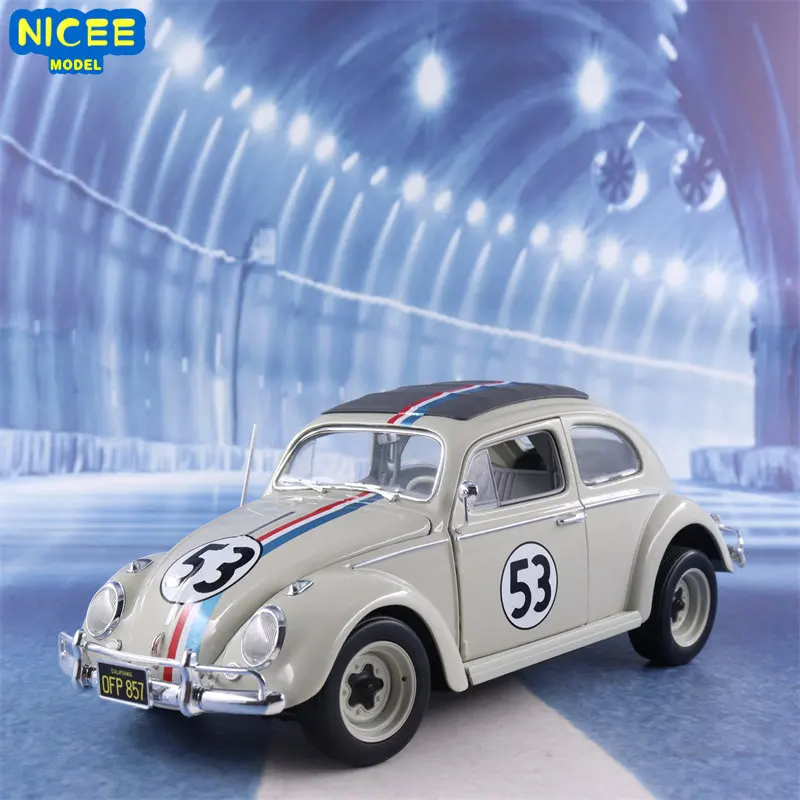

Модель автомобиля VOLKSWAGEN Beetle, масштаб 1:18, литый под давлением, из металлического сплава, модель автомобиля VW, игрушки для детей, подарок, колл...