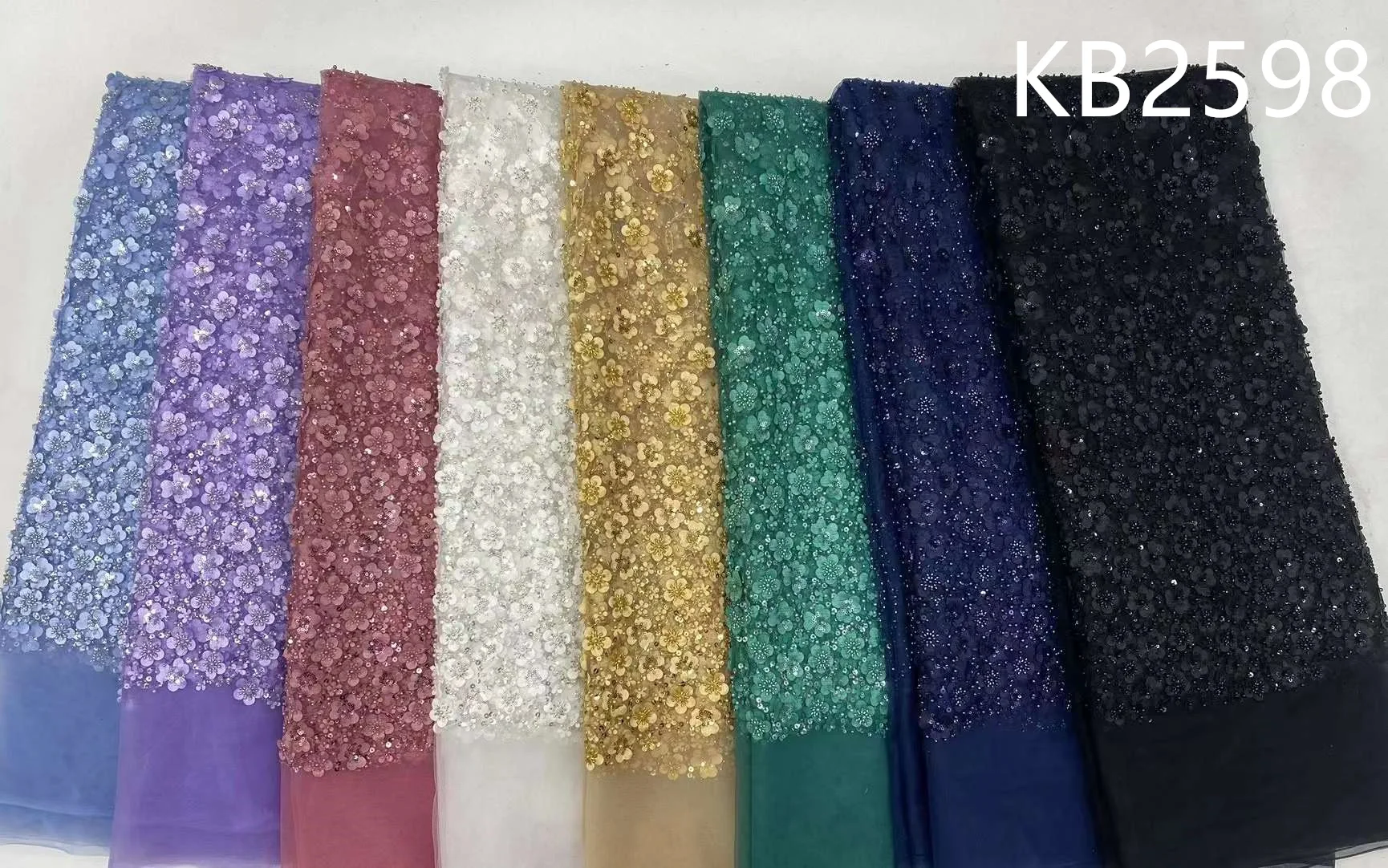 Кружевная ткань с 3d цветами и бусинами