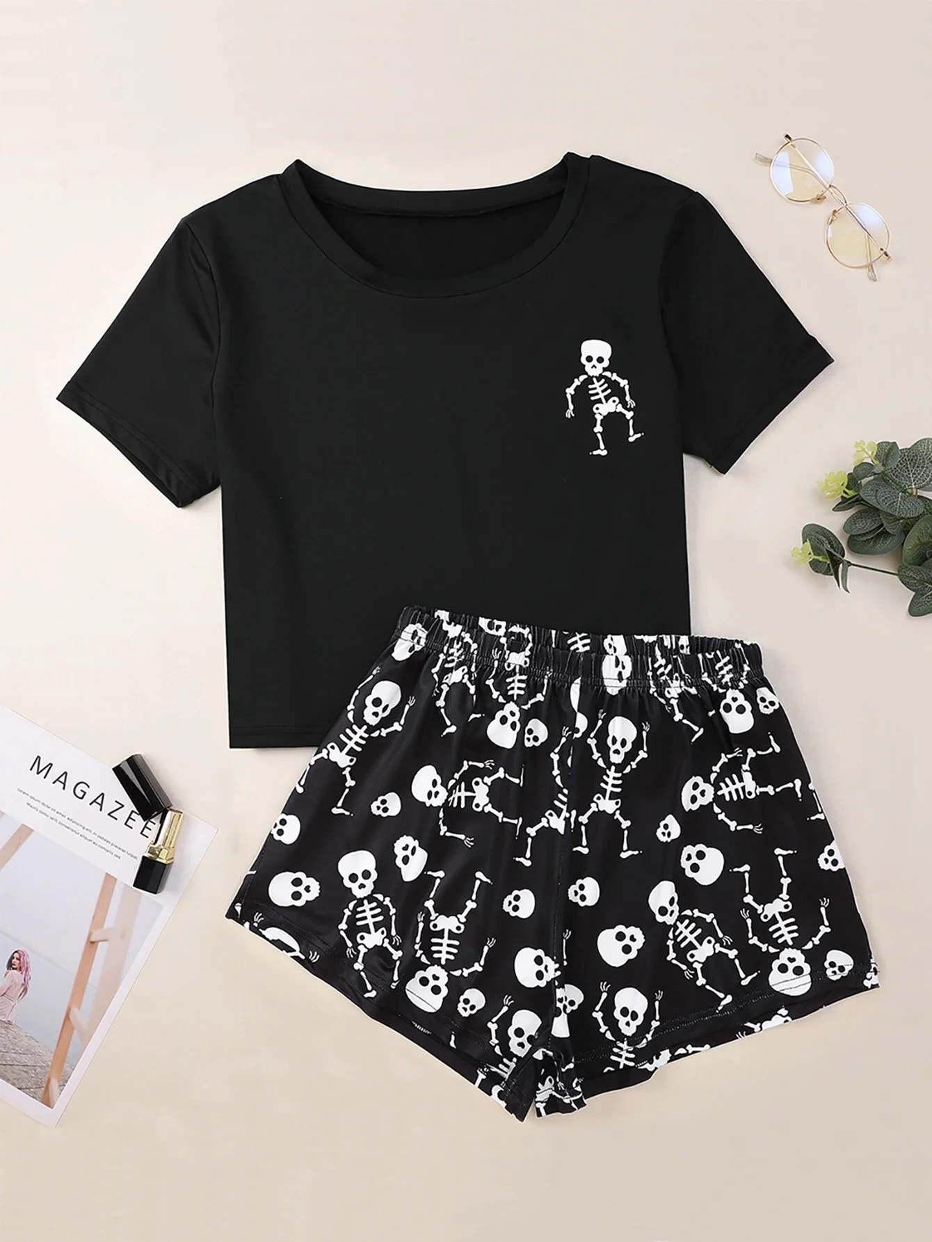 

Personality Lady Cartoon Skull Villain Print Short Sleeve T Shirts & Shorts Pajama Set Summer Comfortable Sleepwear Home Suits