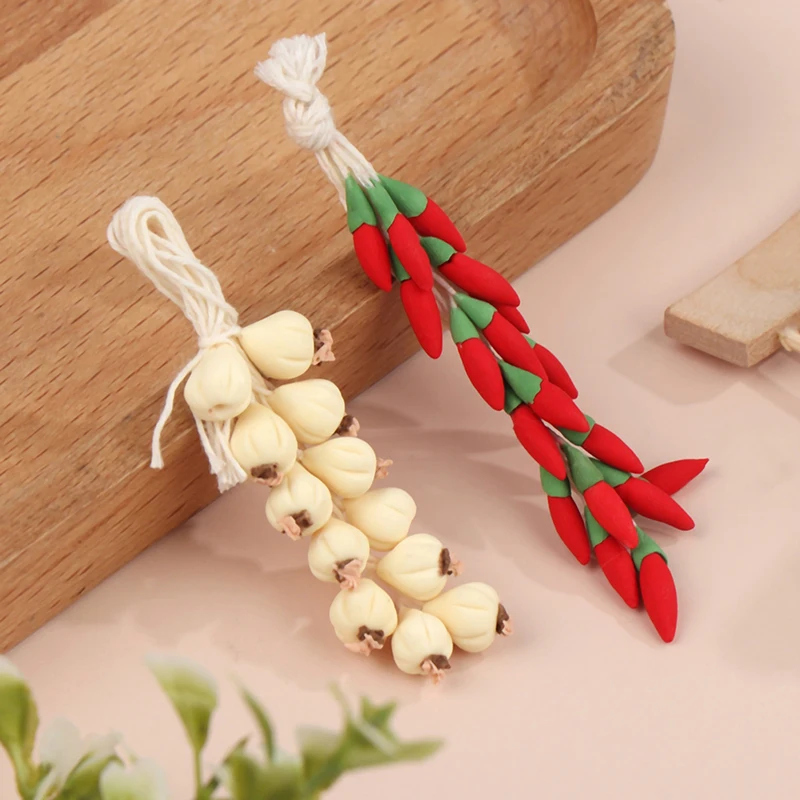 

1String 1:12 Dollhouse Miniature Garlic Chili Pepper Whole String Condiment Kitchen Food Model Living Scene Decor Toy