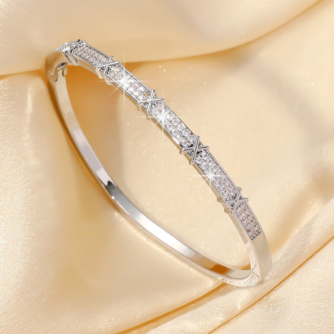 Yixin роскошные золотистые браслеты-манжеты с крестом для женщин модные браслеты в