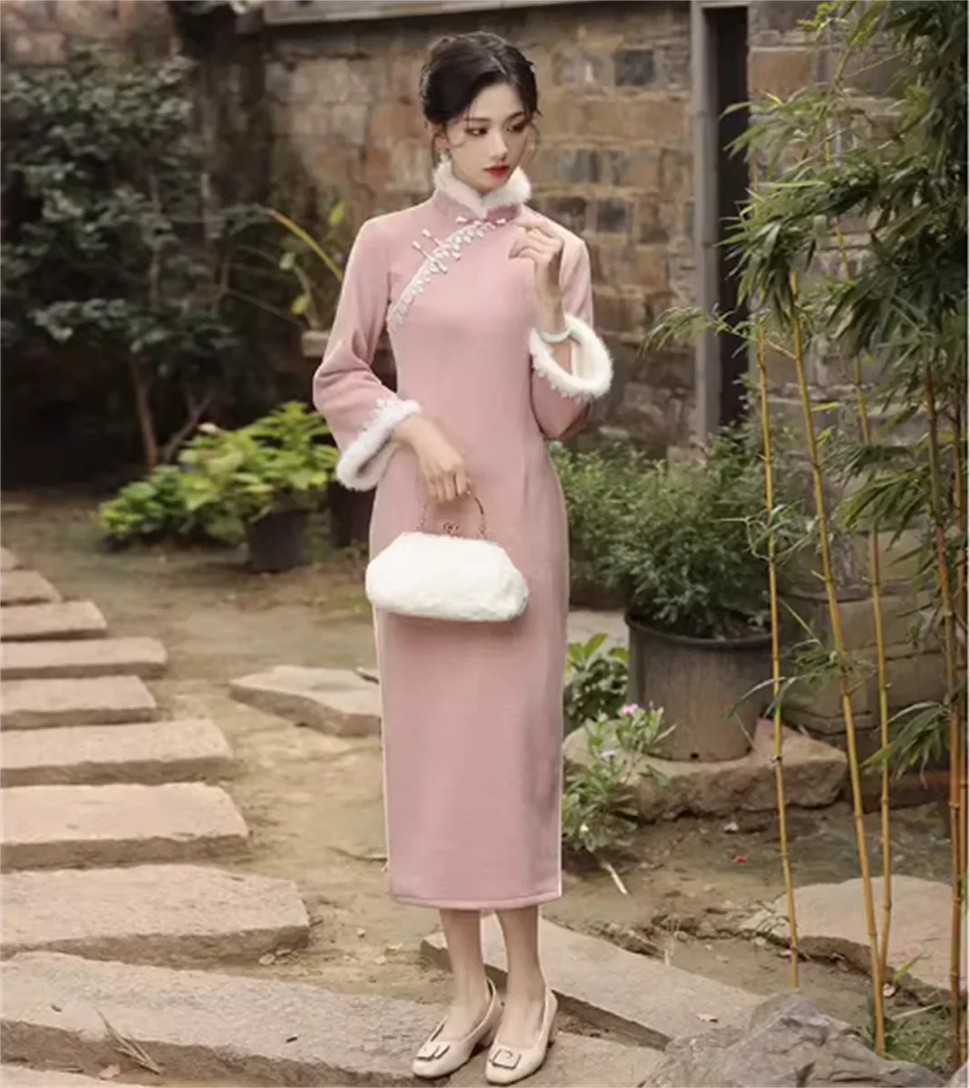 Зимнее традиционное китайское платье чонсам женское розовое плотное восточное