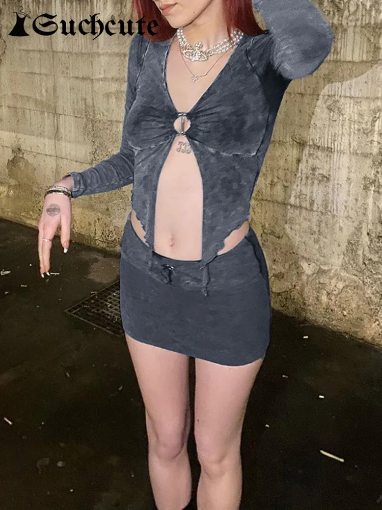 

Мини-Платье с принтом на завязках и V-образным вырезом