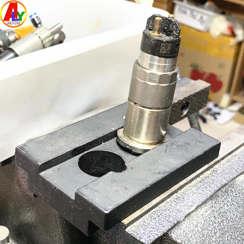 Diesel Common Rail Injector Disassemble Fixture Clamp Frame Tool for BOSCH 0445 120 Cummins 2872544 4307435 4327072