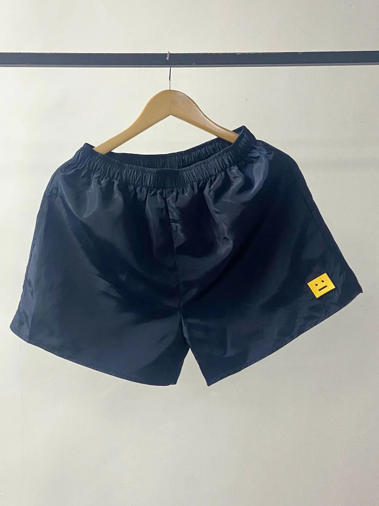 

2022 New Women Elastic Waist Shorts Yellow Smiley Patch Ladies Summer Casual Sports Short Pants