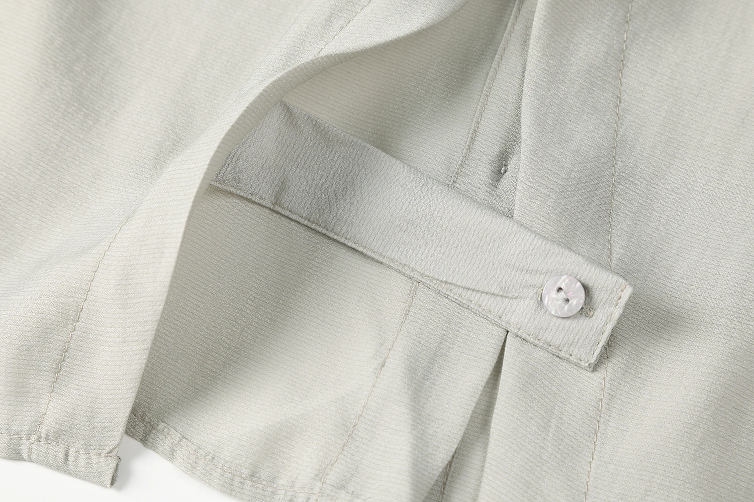 Рубашка Civicera Design Sense с разрезом сзади короткая женская летняя Тонкая