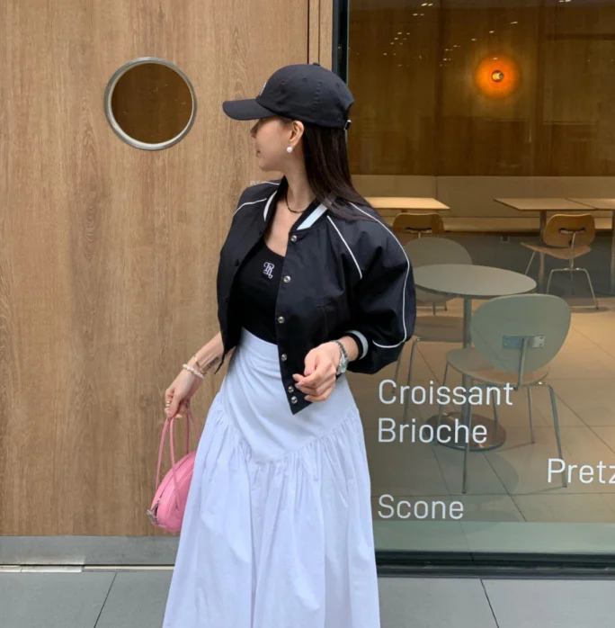

South Korea chic spring new retro matching color short baseball clothing design sense of niche jacket jacket women