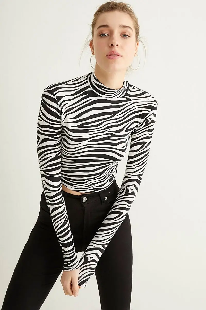 

Women ecru Zebra half turtleneck Crop blouse