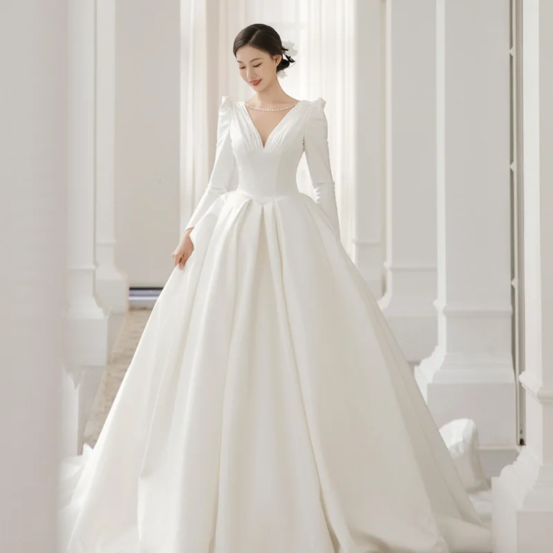 

Bride dresses wedding dress Wedding dress French Satin Light New BridalLong Sleeve Wedding Veil White Dress Trailing Spring