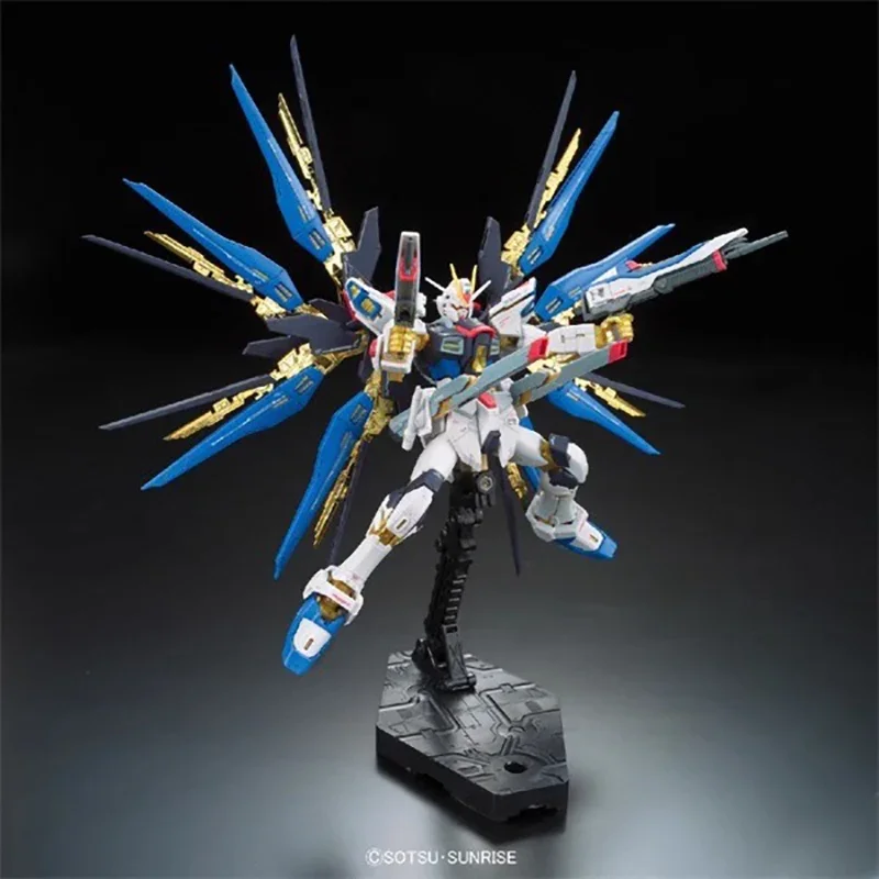 BANDAI ANIME в наличии RG 1/144 мобильный костюм ZGMF-X20A Страйк Фридом GUNDAM сборная