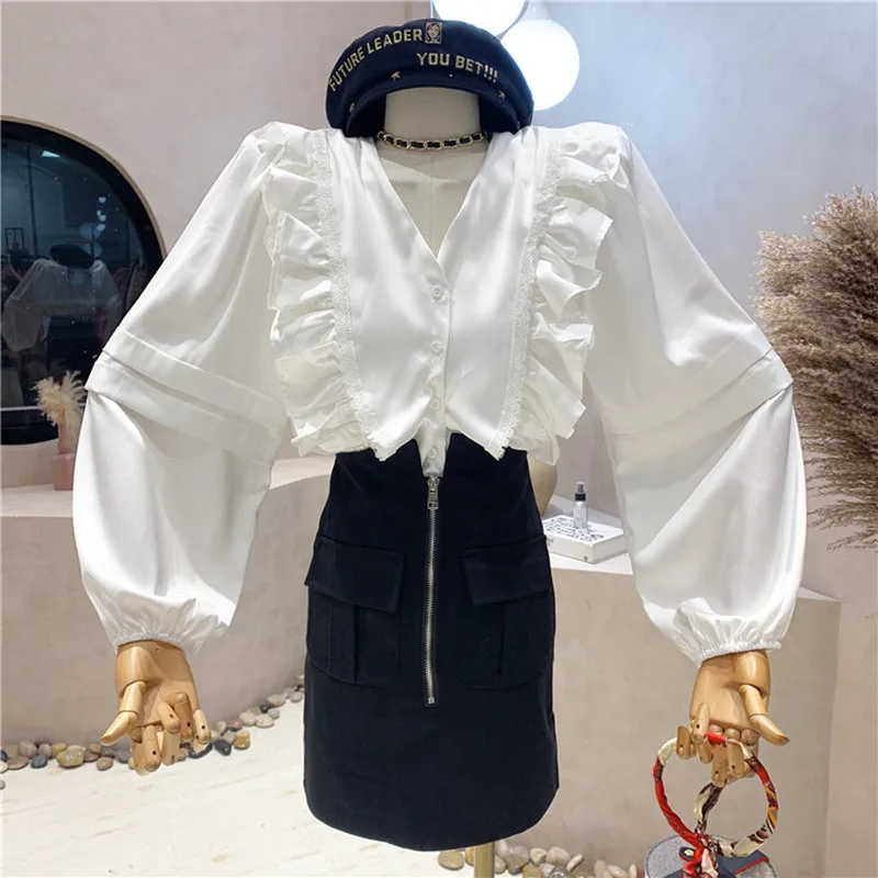 

New Women's Clothing 2022 Spring Loose V-neck design sense Puff sleeve Ruffle Tops White Shirt female blouses