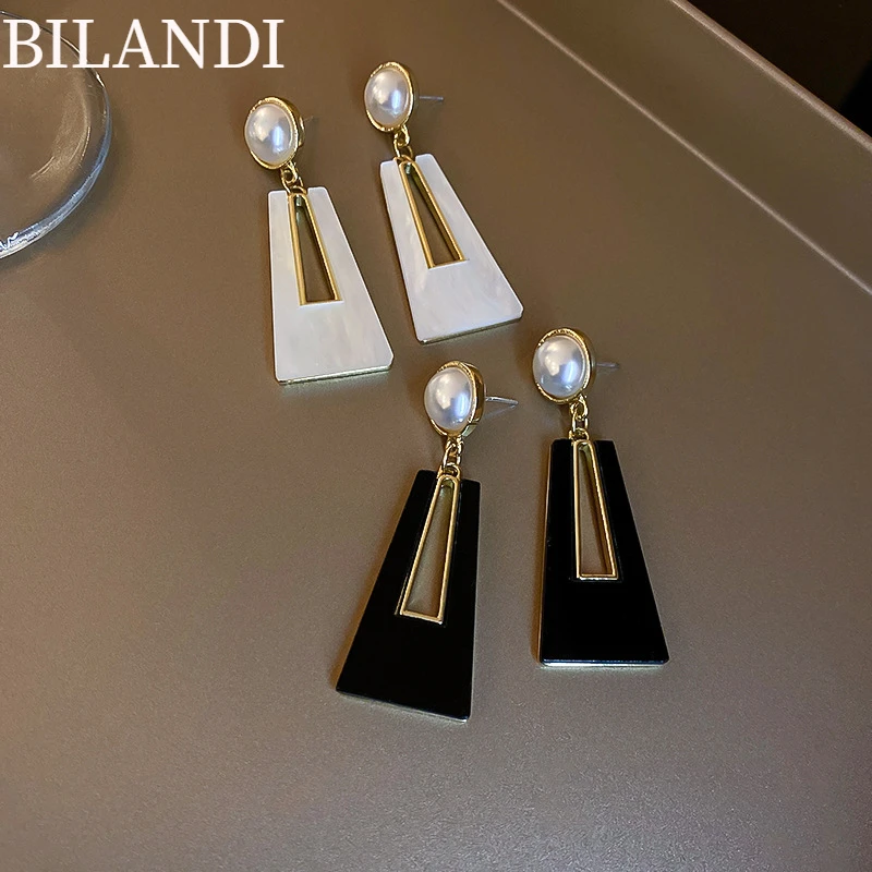 

Retro Jewelry S925 needle White Black Acetate Earrings Hot Sale Vintage Temperament Pearl Dangle Earrings For Women Dropshipping