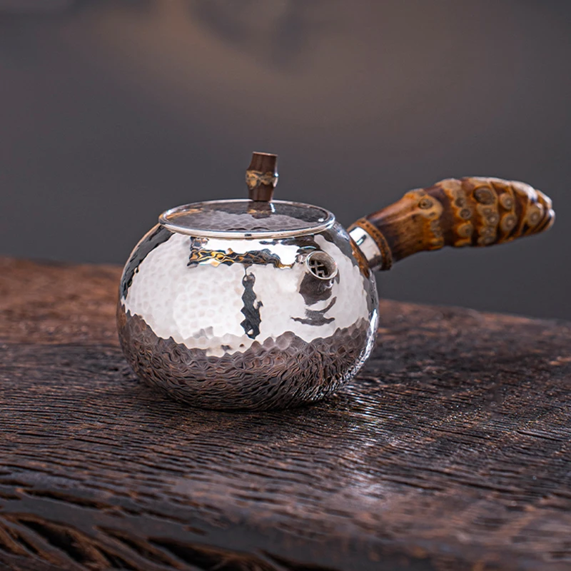Фото Handgefertigte 190-мл-Teekanne aus reinem Silber mit Hammermuster und Bambusgriff — Tradelles Handwerk для Den Heimgeb 3) №1