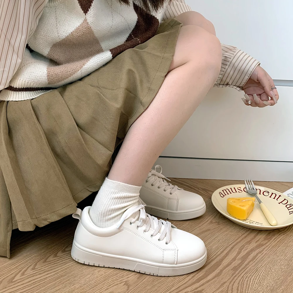 

Spring and autumn white shoes women model 2023 new thick bottoming light student senior sense retro tide ins board shoes