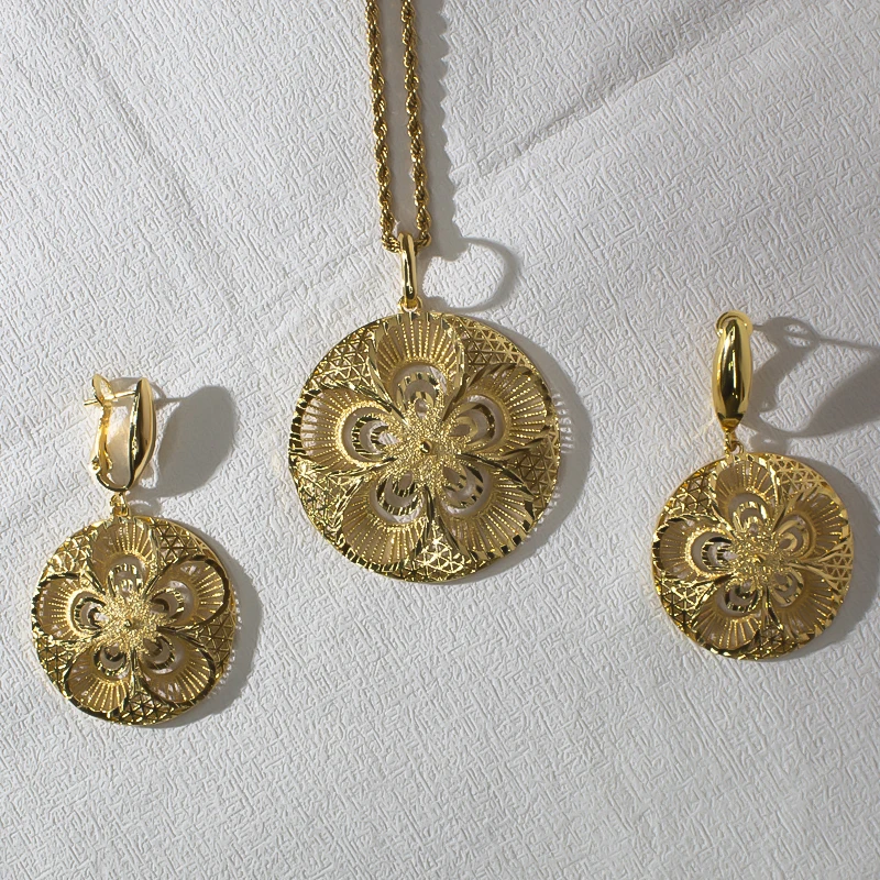 

Elegant Large Circle Drop Earrings and Pendant Sets for Women Hollow Flower Design African Fashion Wedding Jewelry Gift