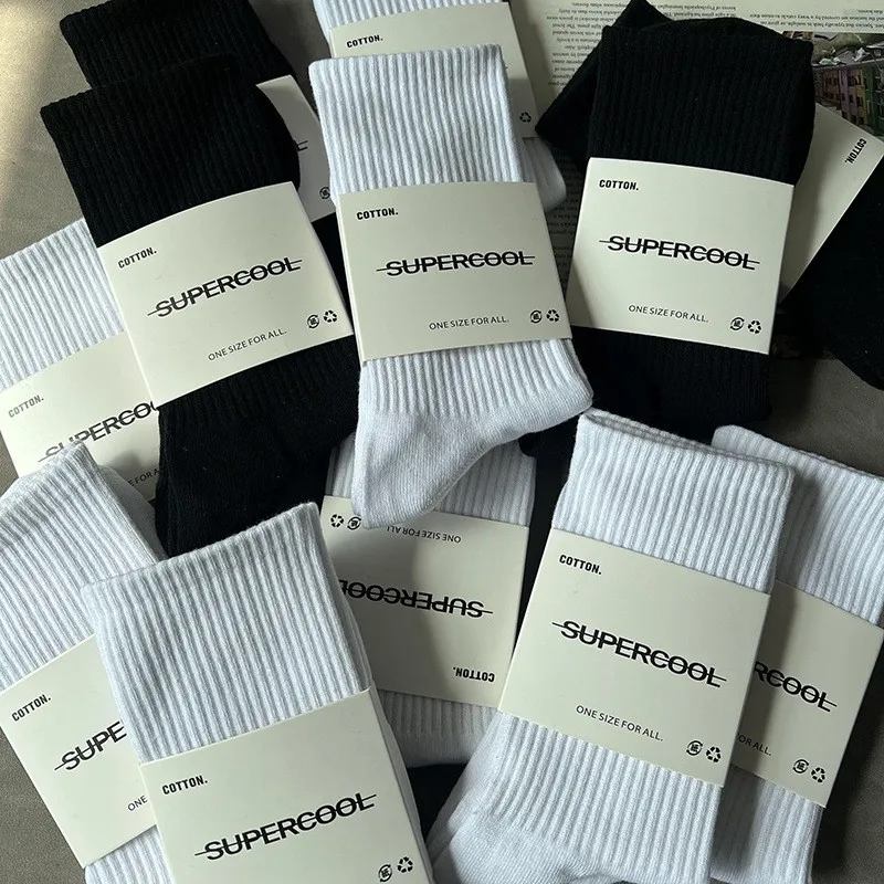 

Socks Men's winter medium tube pure white black long tube sports autumn solid color student running socks