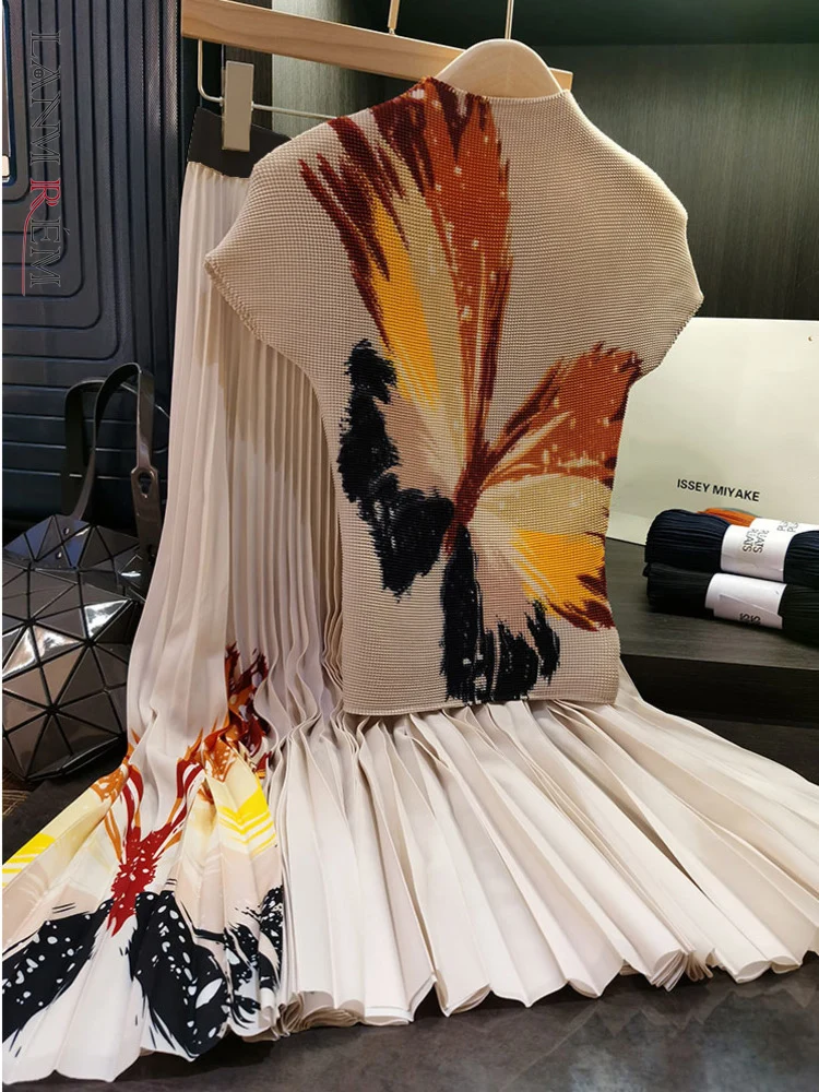 

LANMREM Printing Butterfly Pleated 2 Pieces Set For Women Round Neck Short Sleeves Slim Tops High Waist Fold Skirts 2023 32D341