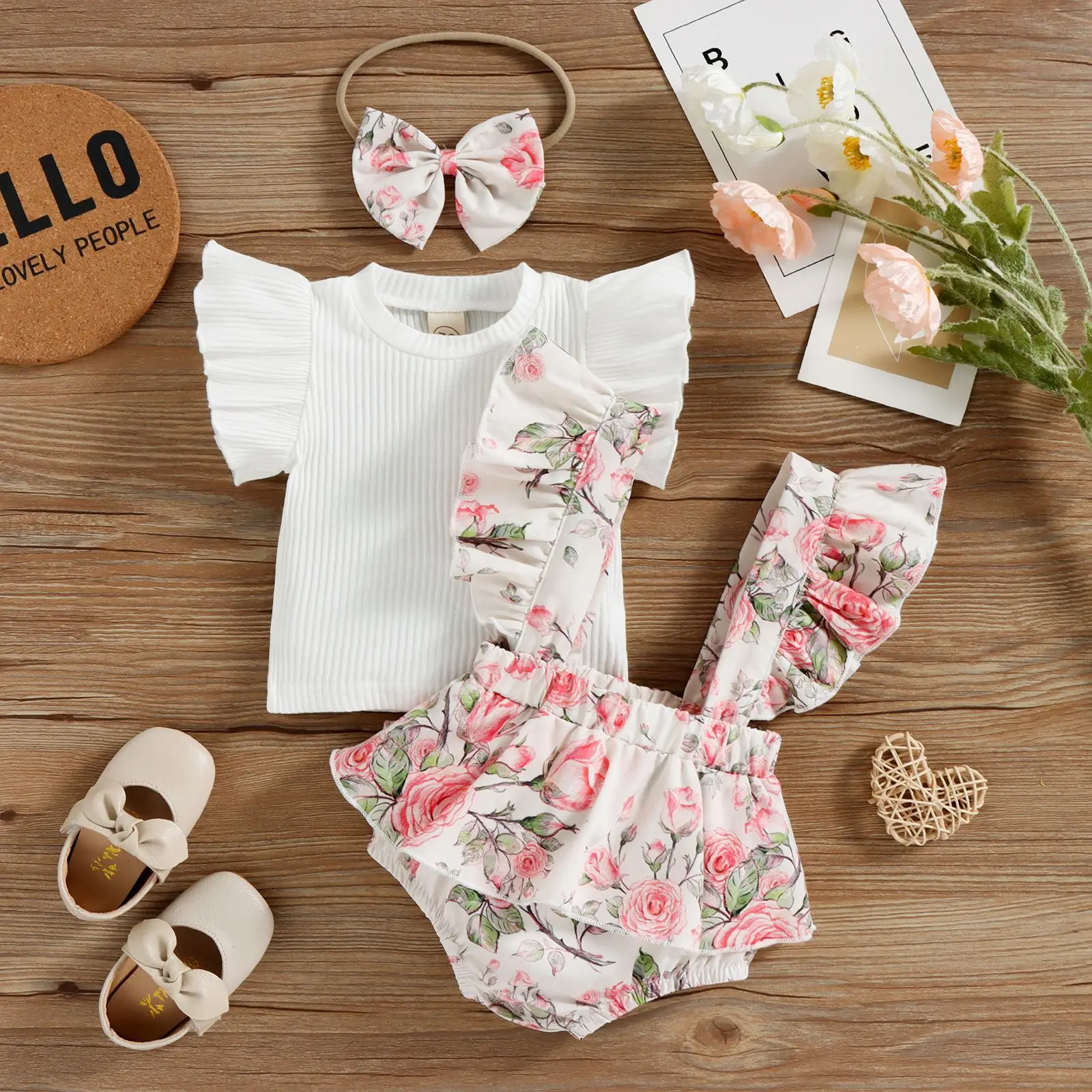 

Одежда для маленьких девочек, комплекты одежды для малышей, детский однотонный топ с летающим рукавом + шорты из искусственной кожи, комплек...