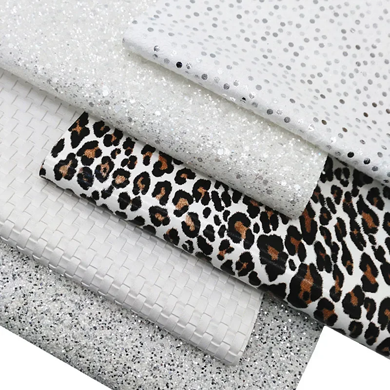 Белые блестящие кожаные листы имитация тисненой кожи с леопардовым принтом