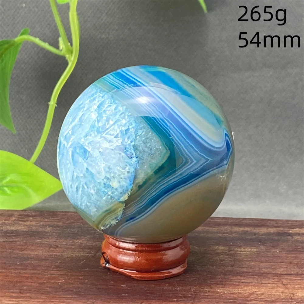 

Хрустальный шар из синего шелка и агата