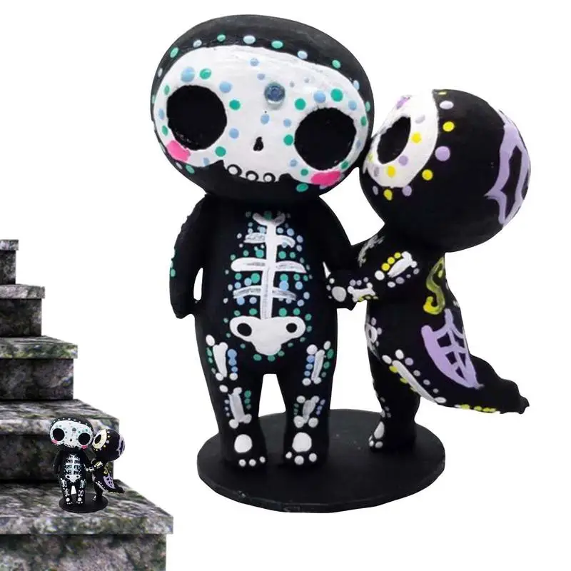 

Skull Family Statue Resin Skull Crafts Figure For Home Decor Hand In Hand Halloween Skull Statues Gifts For Home Office Table
