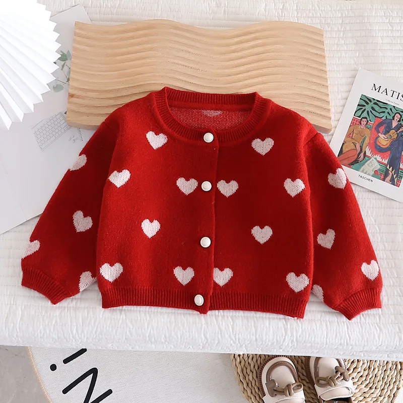 Свитер для девочек с милым рисунком сердечек весеннее пальто детская одежда