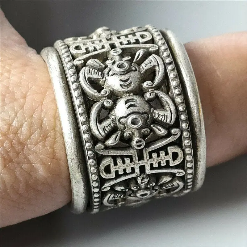 

Old China Tibet Silver Hand Carved Baseball Bat Fortune Pull Ring Lucky Statue 571