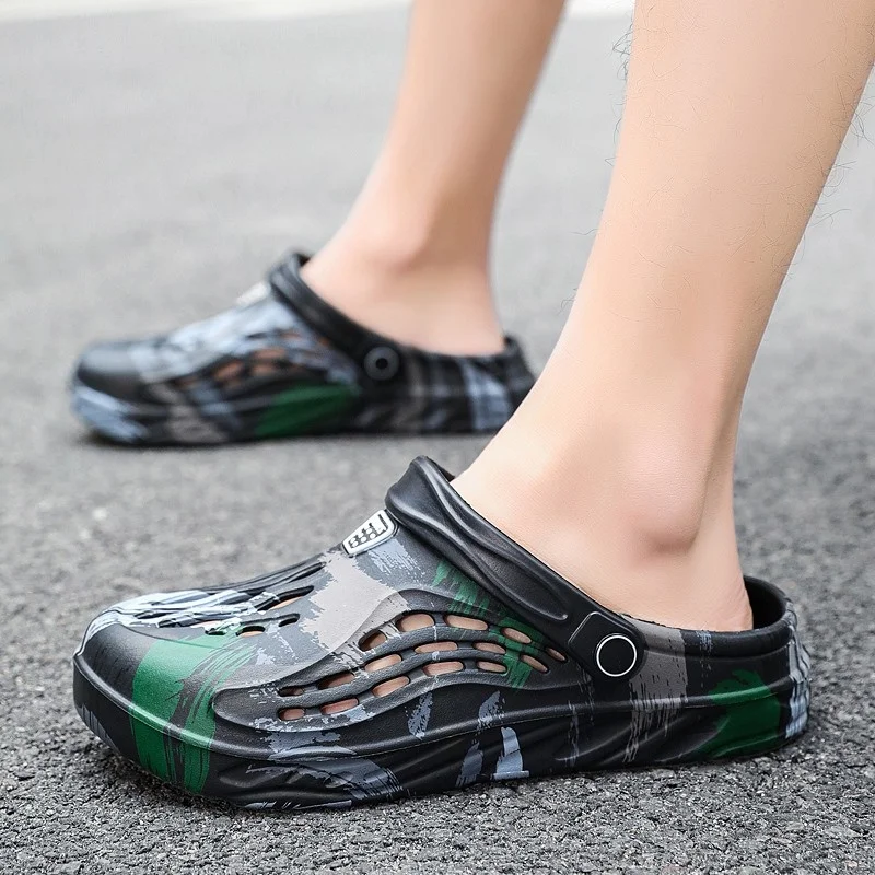 

Men Causal Summer Sandals Soft Memory Hospital Shoes Men Slip On Beach Water Slippers EVA Garden Clogs Sandals Zapatillas Hombre