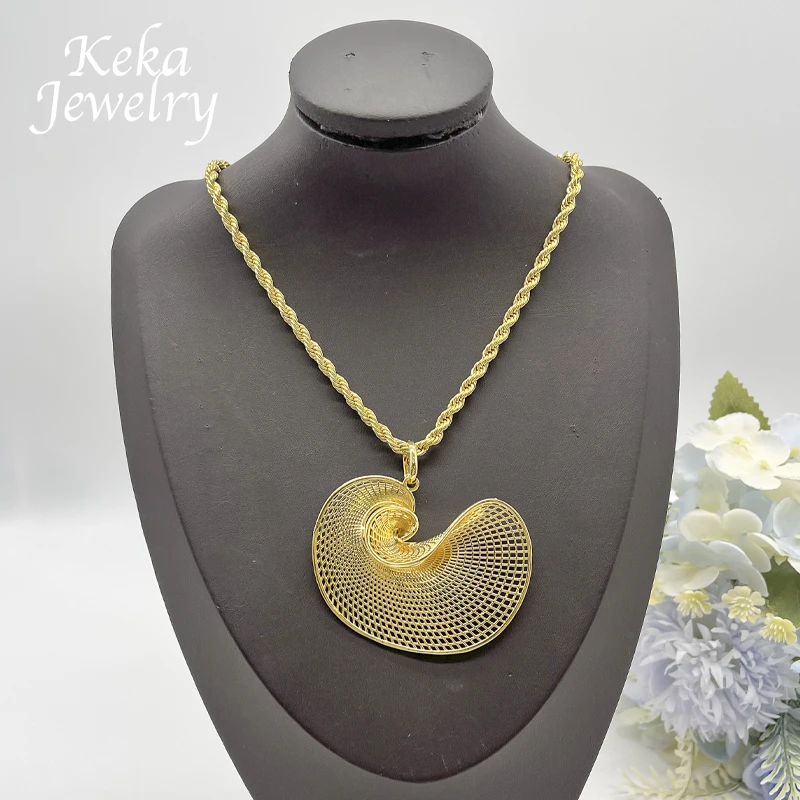 Комплект из колье и серёг с золотым покрытием 22 к