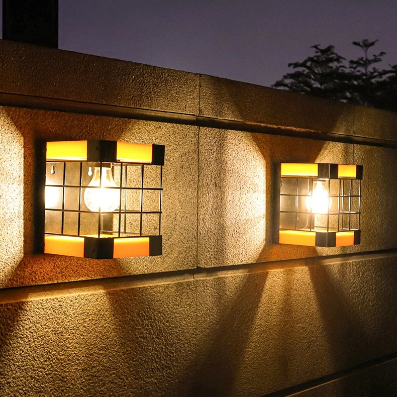 

Уличный дворцовый фонарь на солнечной батарее с лампочкой для украшения газона, кемпинга, ландшафта, двора, сада, светодиодный настенный св...