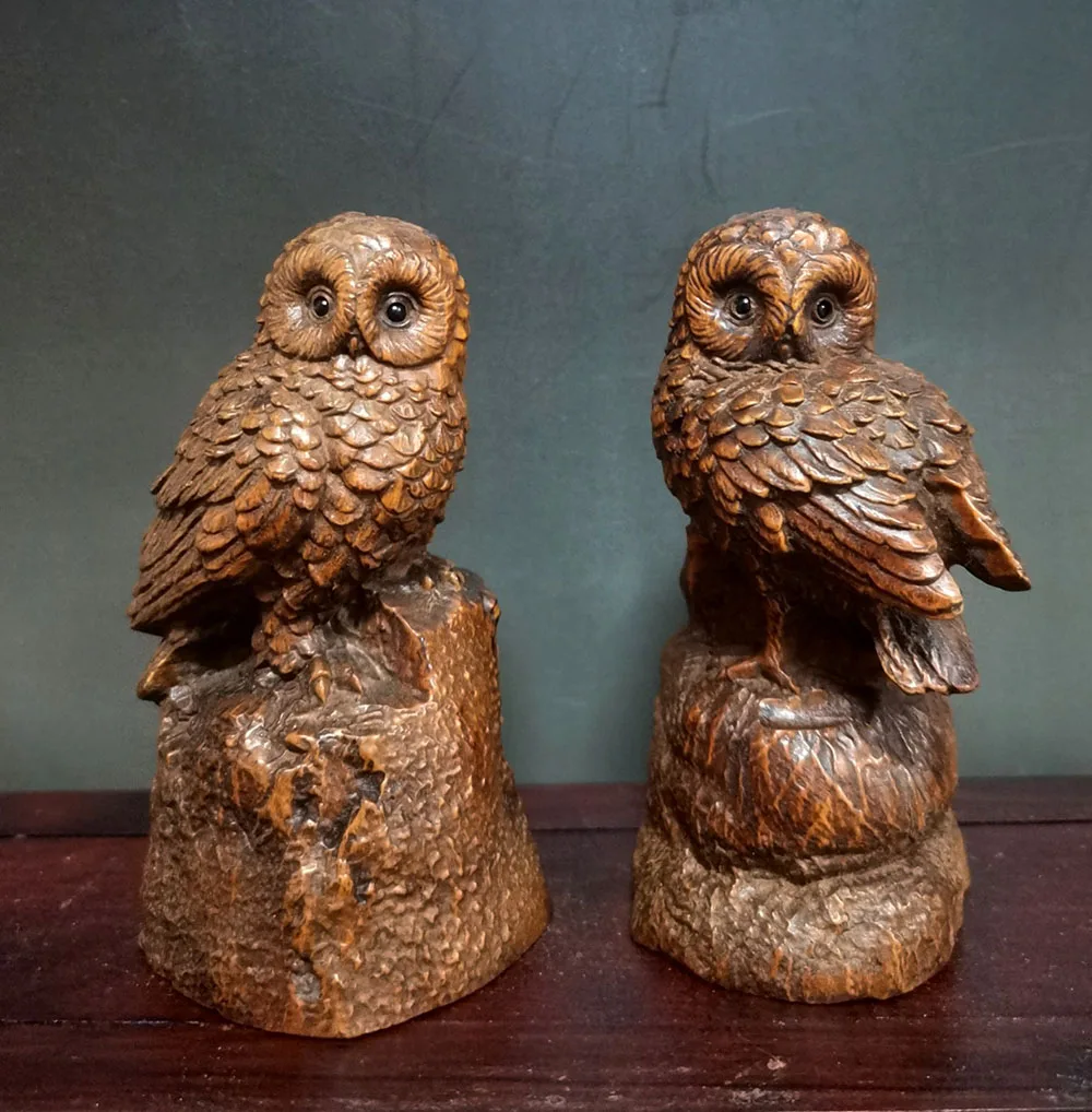 

BY147 - 7.5 CM Tall Boxwood Figurine Carving - Pair of Beautiful Owls
