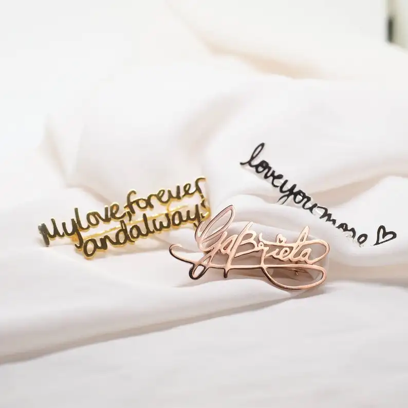 

Custom Badges Name Letter Brooch Pin Personalized Customization Company Logo Fashion Gifts Accessories Pins Brooch For Women
