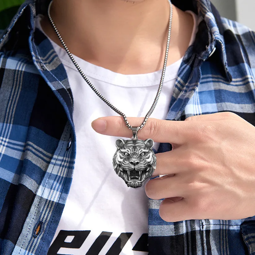 Модная женская цепочка со змеиным плетением 60 см из нержавеющей стали в стиле