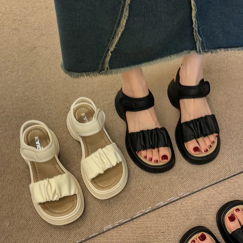 

2023 Summer Women's Sandals: Beige Med Platform Clogs, Fashionable Thick Heel, Comfortable Sports Shoes, Retro Suit for Females