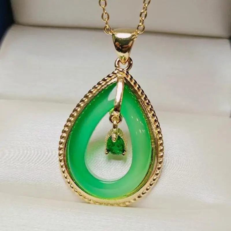 

Women Jade Pendant Jewelry Genuine Natural Jades Stone Amulet Gifts Chrysoprase Charms Jewellery Green Chalcedony Pendants