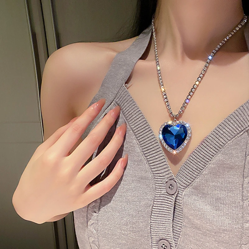 

Titanic Heart Of Ocean Blue Crystal Love Heart Pendant Necklace for Women Full Rhinestone Chain Collar Lover Forever Jewelry