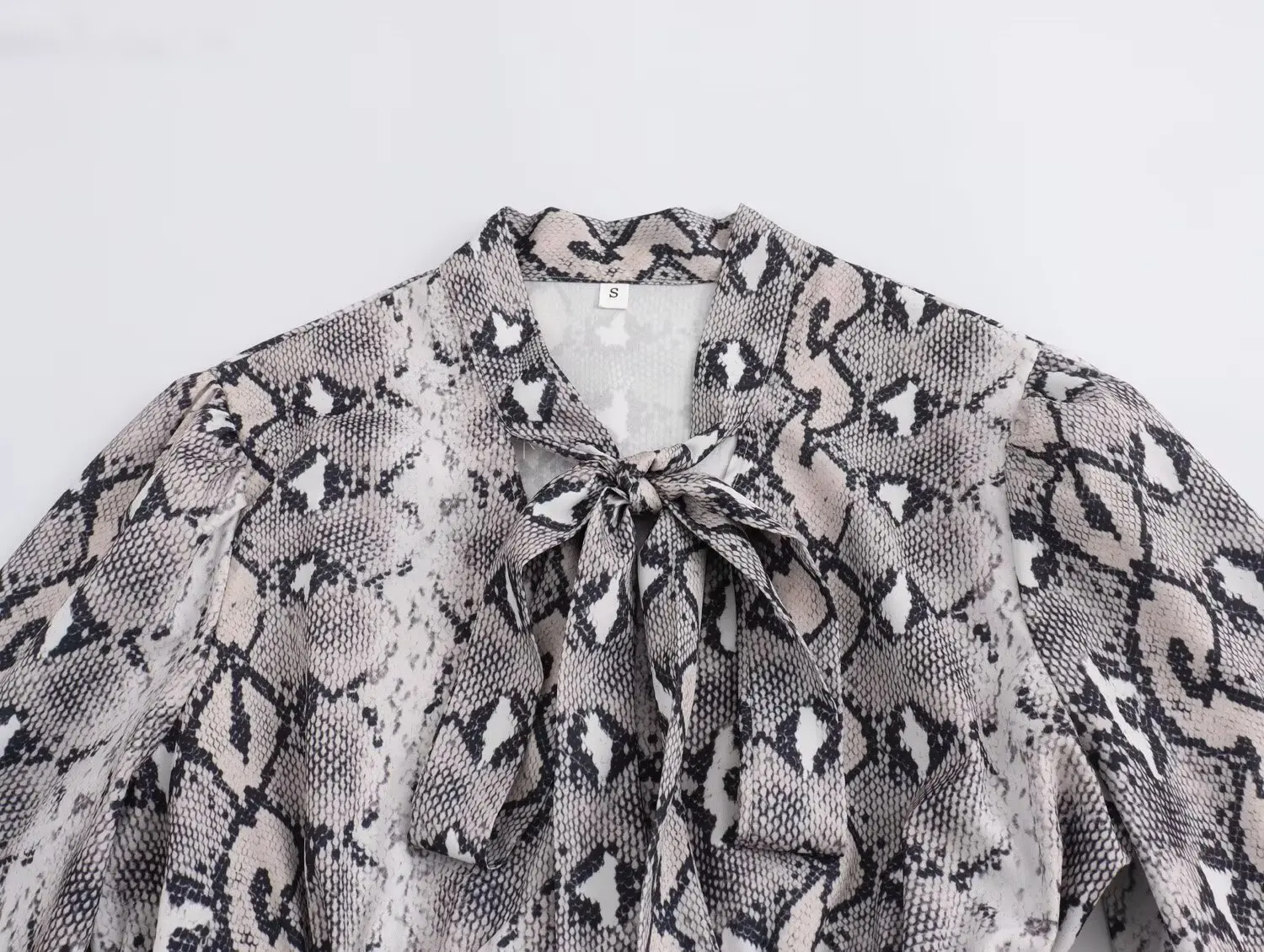 Женское винтажное платье с длинным рукавом и бантом на шее