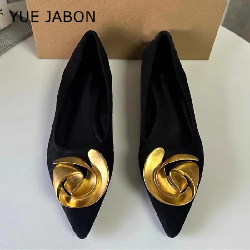 Элегантные офисные женские модельные туфли черные модные удобные на плоской