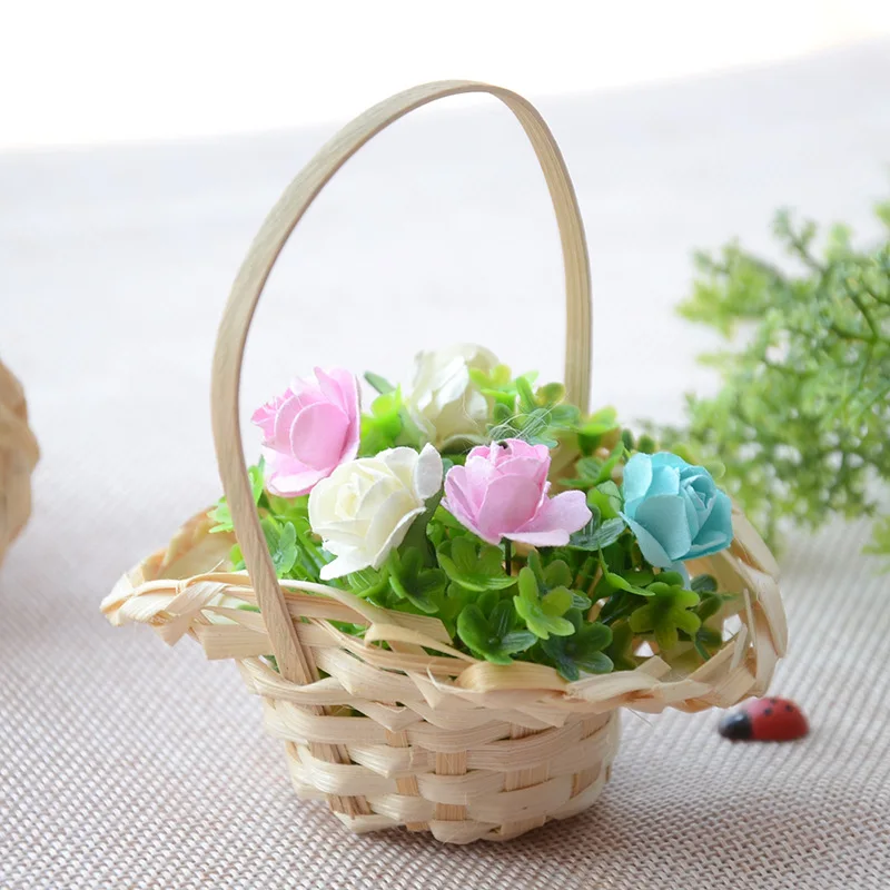 Фотообои с ручками Ротанговые корзины цветами для свадебного стола в